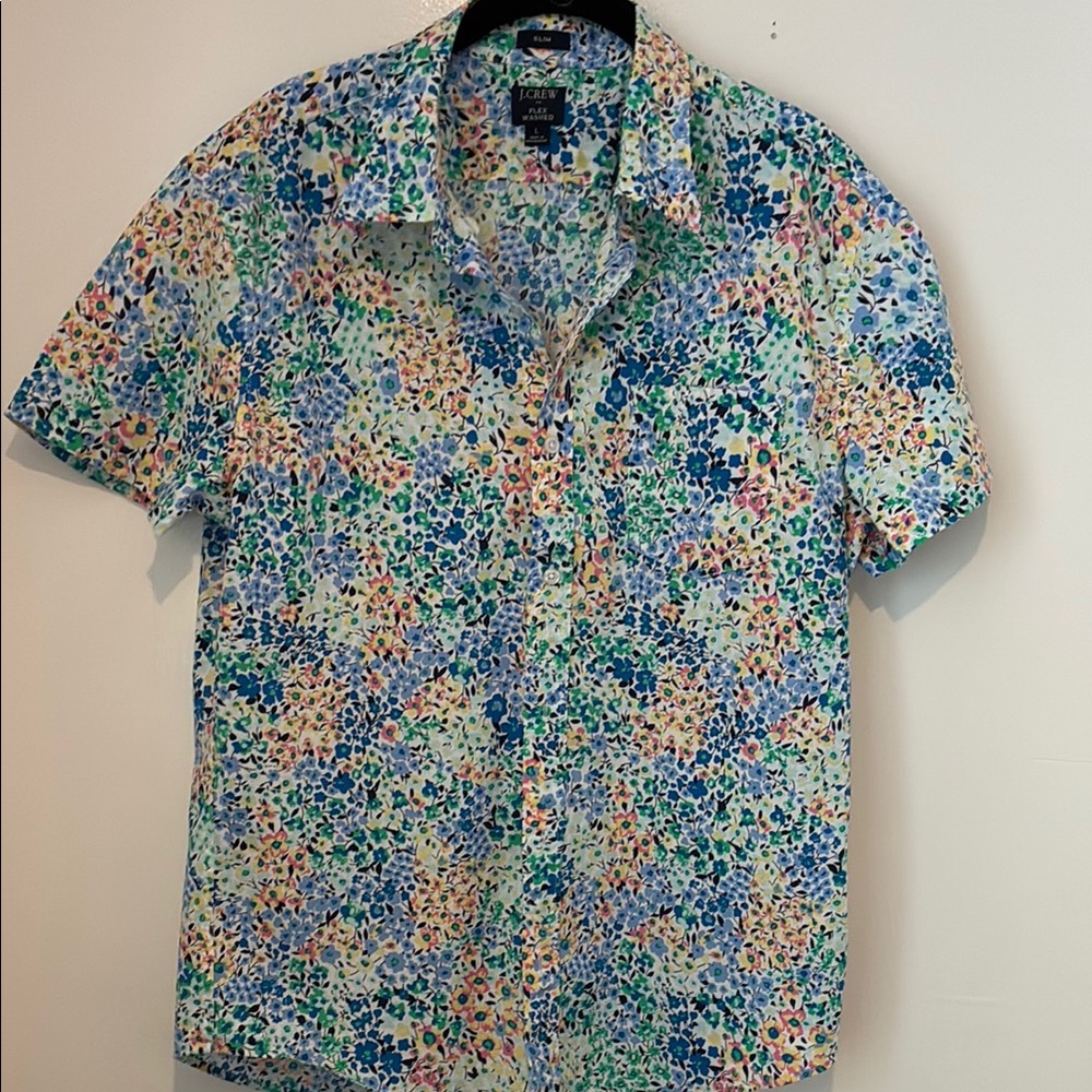 J Crew Outlet slim size L women’s blouse. Preowned
